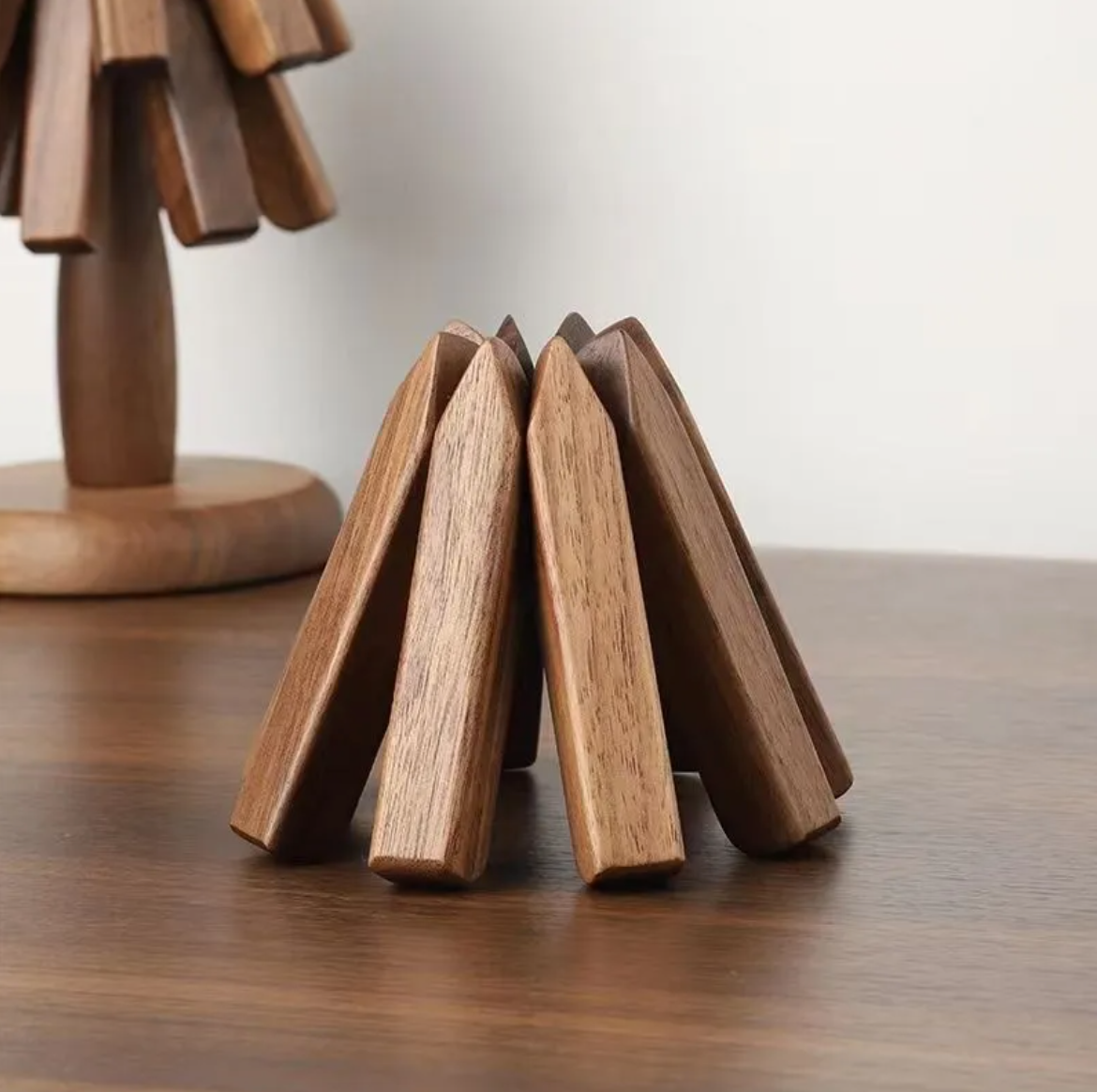 Miorvale Walnut Tree Trivet